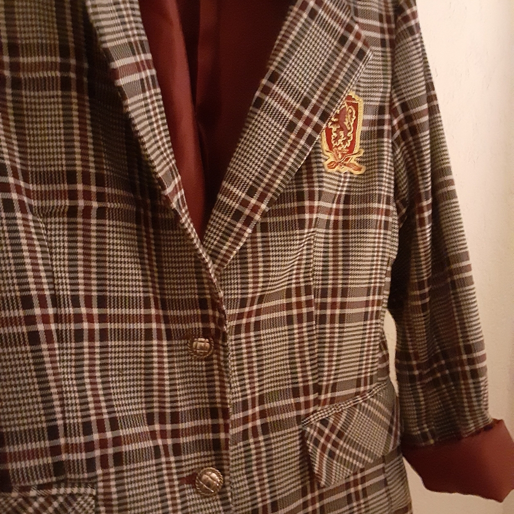 Harry Potter Gryffindor Embroidered Crest Blazer Jacket - Picture 12 of 12